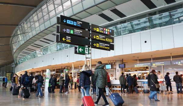 Cómo recoger el coche en el aeropuerto de Valencia